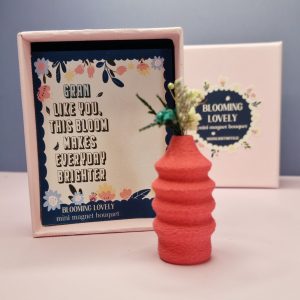 Gran - Blooming Lovely Mini Magnetic Vase